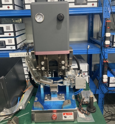 2070 Ultrasonik kablo demeti terminal kaynak makinesi